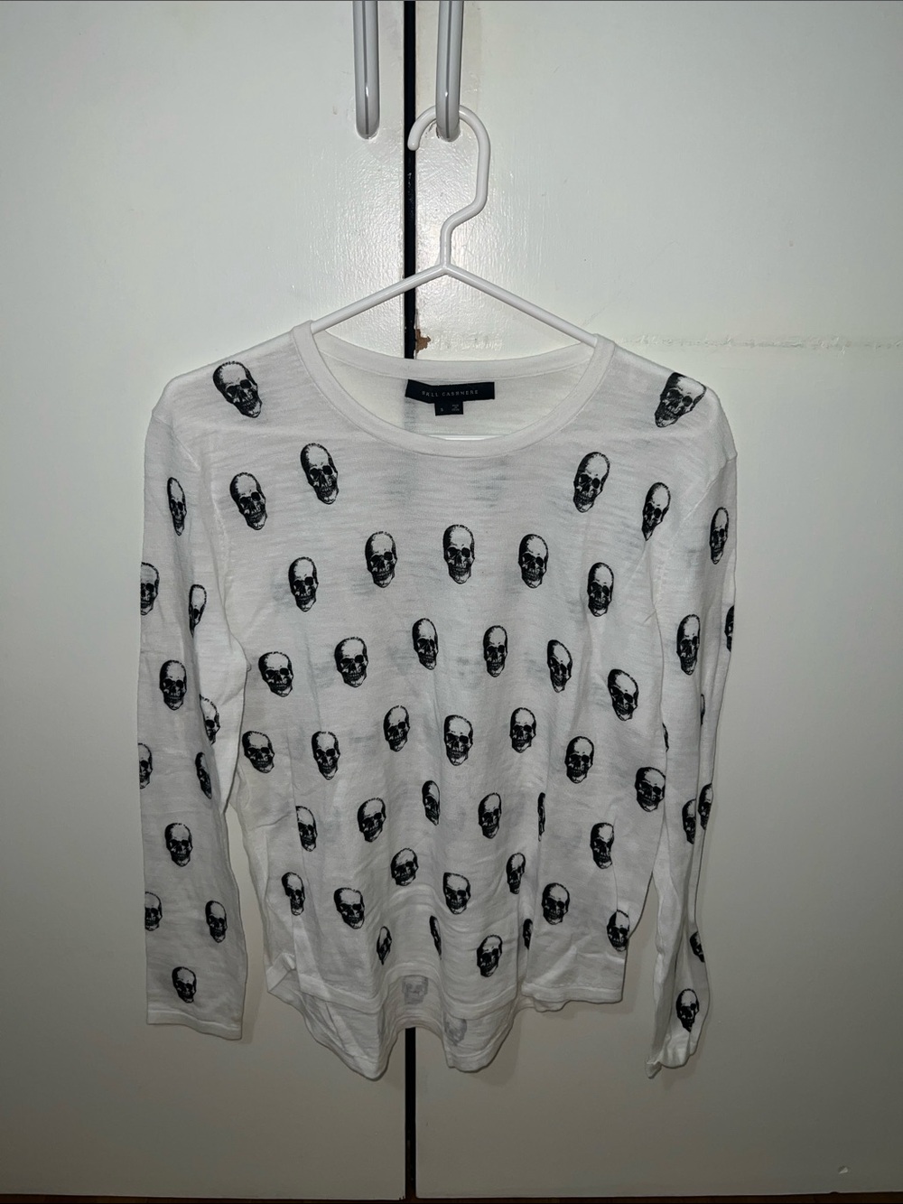 Skull Cashmere White Long-Sleeve Skull Print Sweater